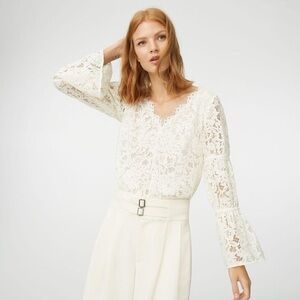 NWOT Club Monaco Jarne Lace Top in Cashew Milk. Size Small.